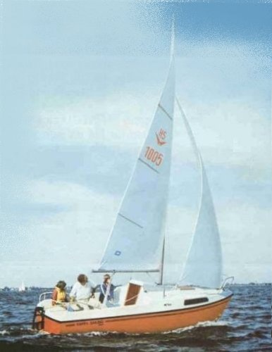 Plachetnice WEGU Happy Sailing s přívěsem