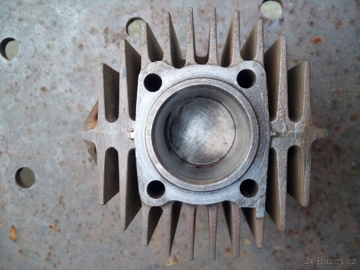 Válec Jawa 550 555