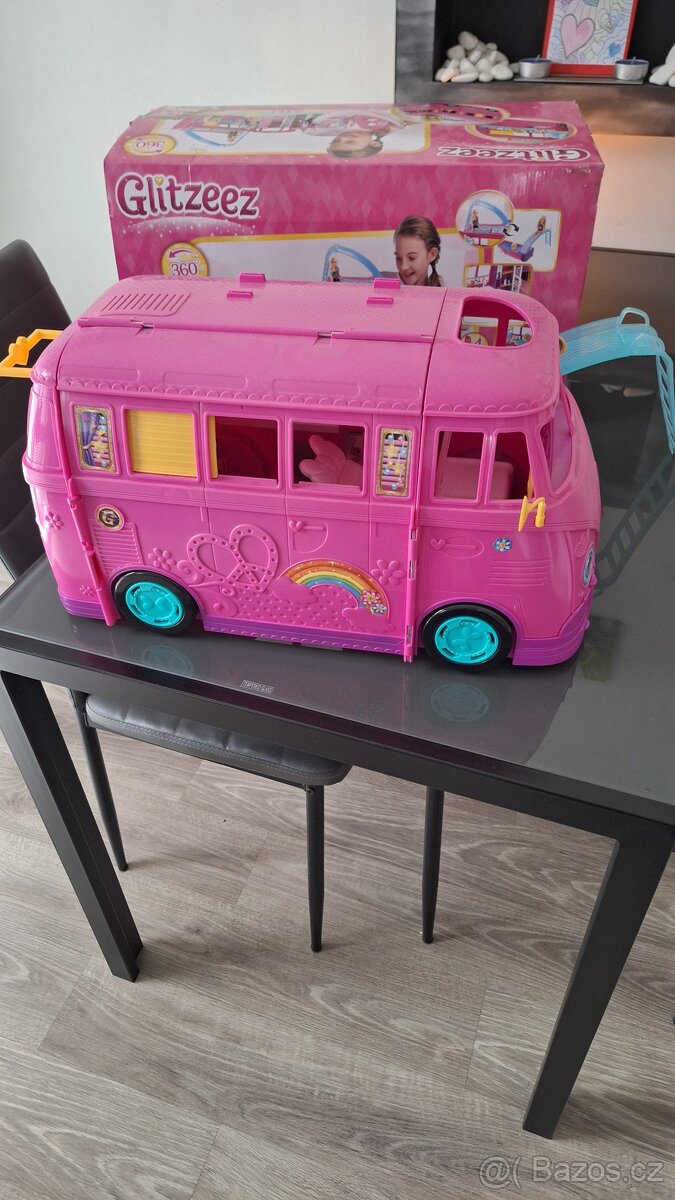 Karavan glitzeez pro panenky