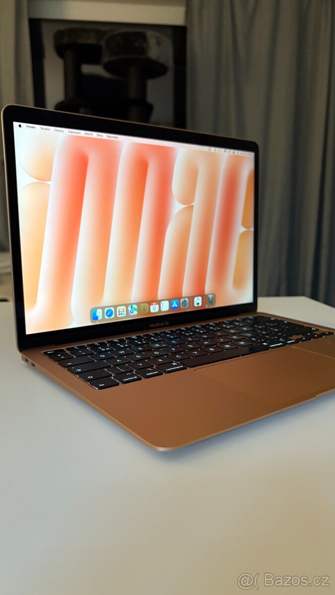 MacBook Air 13" Intel Core i3 | 8GB RAM | 256GB SSD