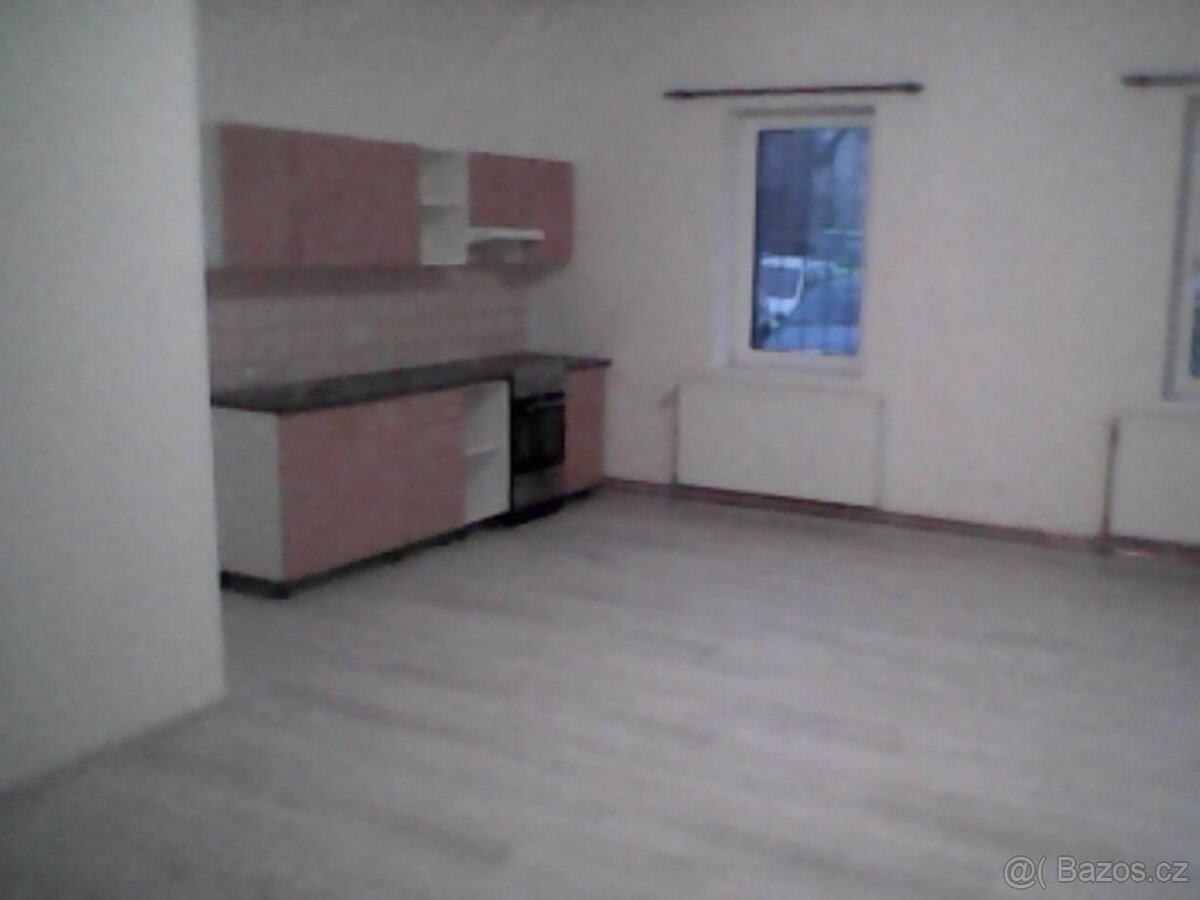 pronajem bytu 1-kk,obec rumburk.