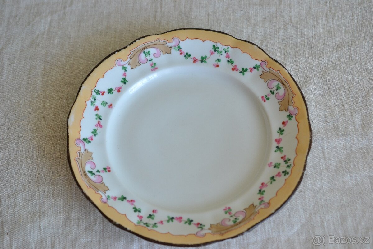 1ks starožitný plytký talíř