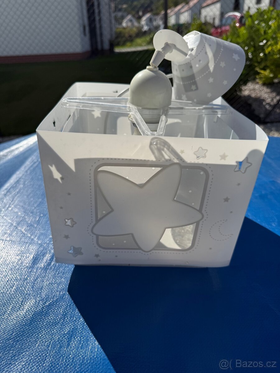 Krásný dětský lustr