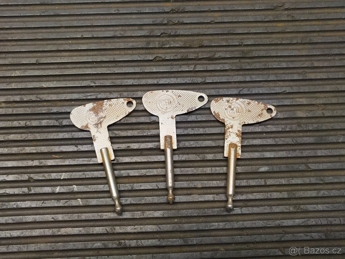 Nepoužitý klíček PAL Bošák Čz DELUXE 125 175 250 450 453 455