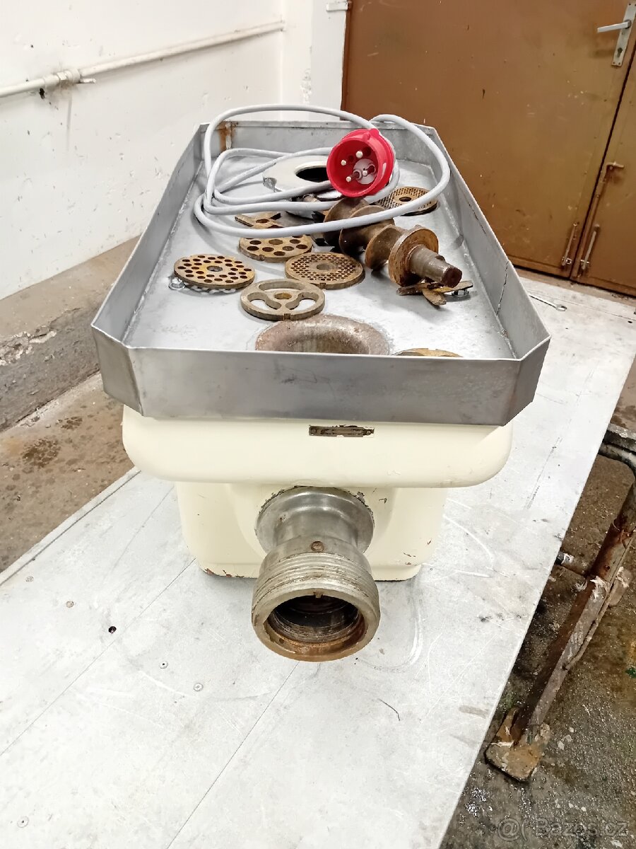 Řeznický mlynek na maso