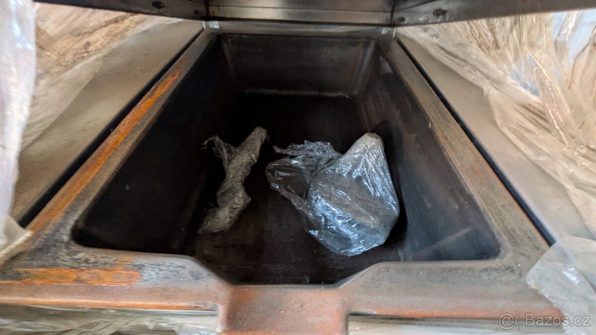 plynová litinová pánev