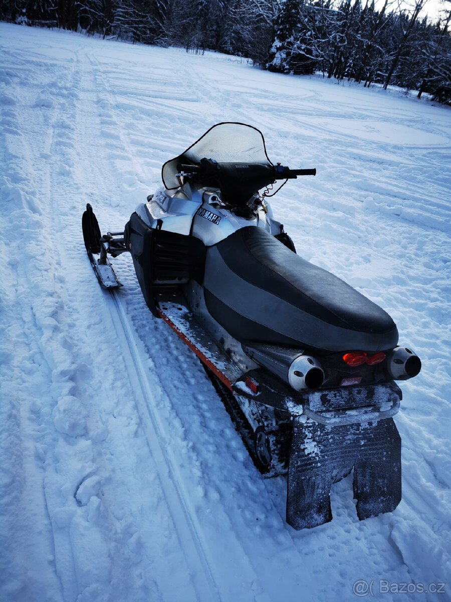 Sněžný skútr Yamaha RX1