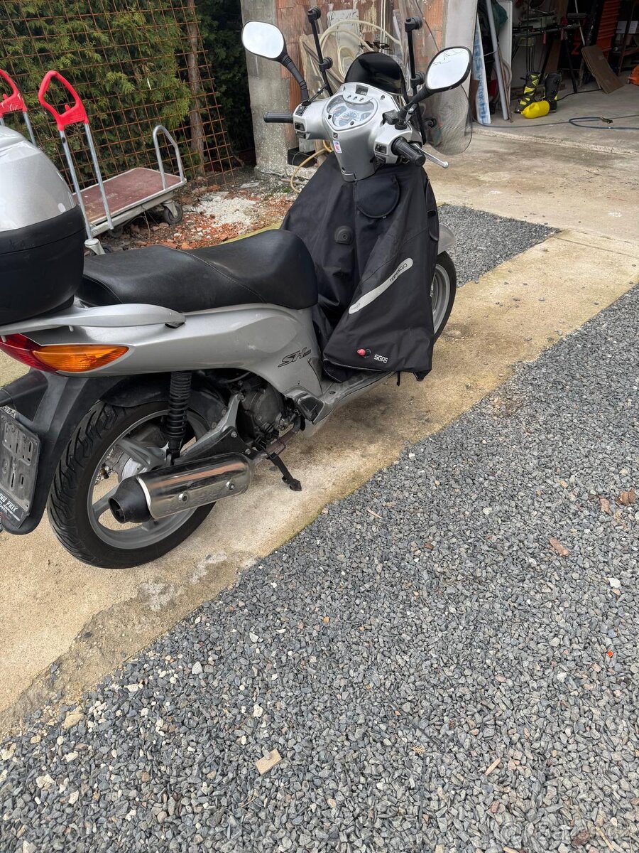 Skútr HONDA SH 150