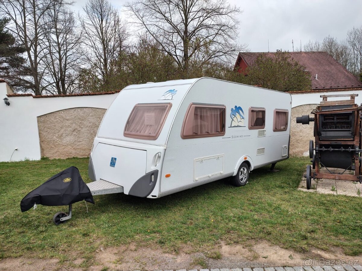Karavan Knaus Südwind 500 + mover