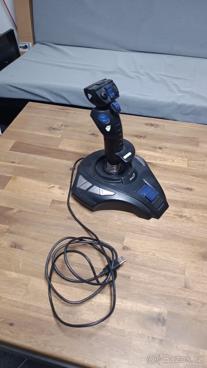 Joystick Genius metal strike 3D