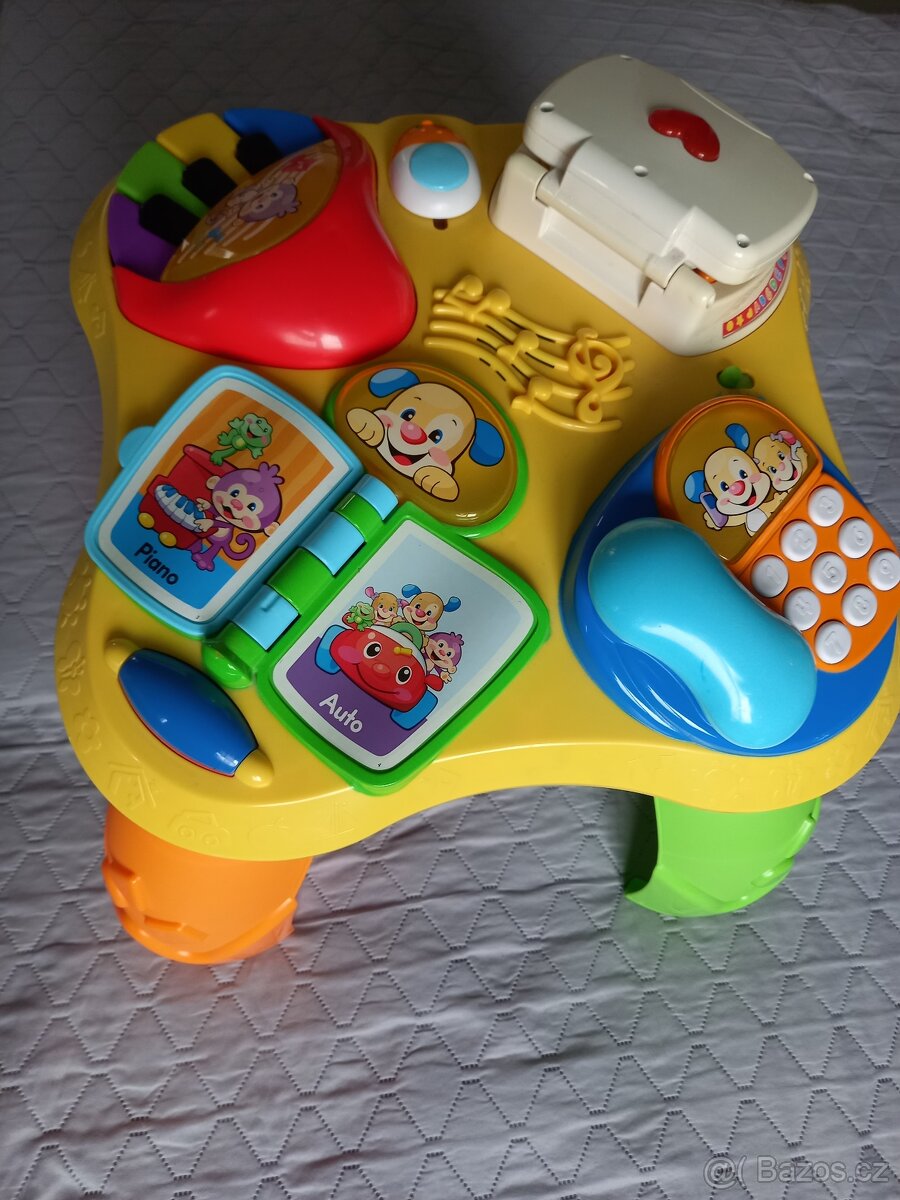 Fisher Price interaktivní stoleček