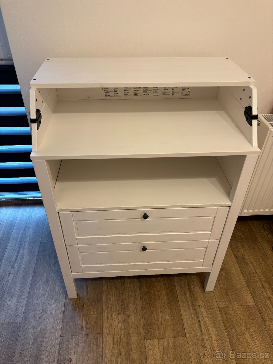 Přebalovací stůl / komoda bílá SUNDVIK
