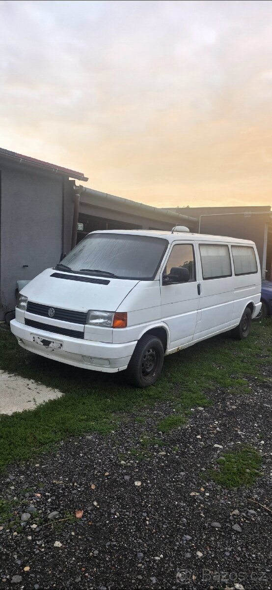 Vw transporter t4 2.4d long díly