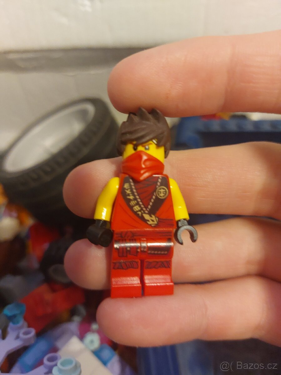 Lego postavička Kai