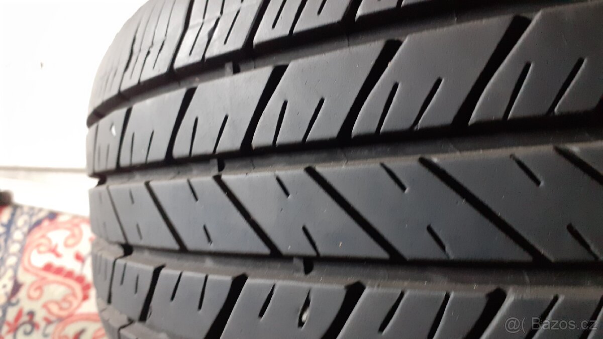 Pneu GoodYear 225 60 R17 98s čtyři kusy