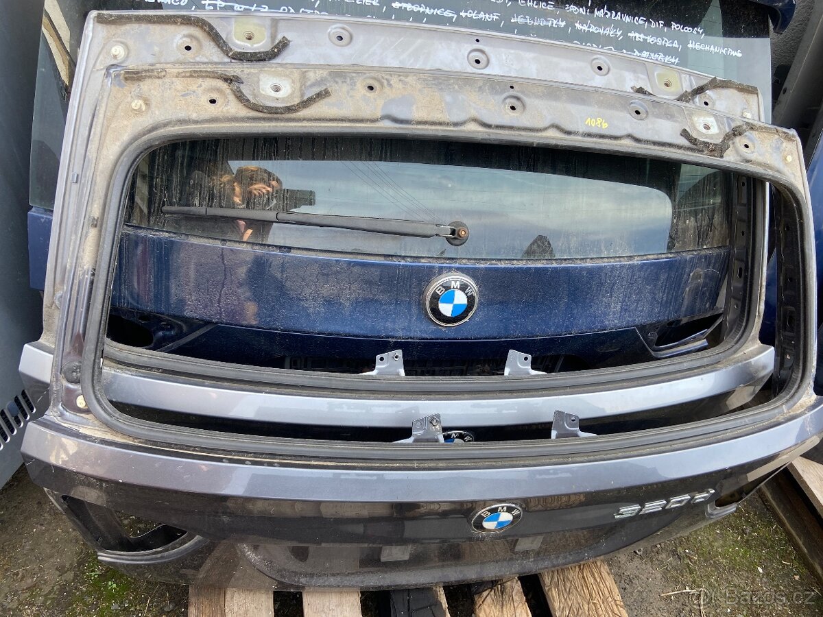Víko kufru e91
