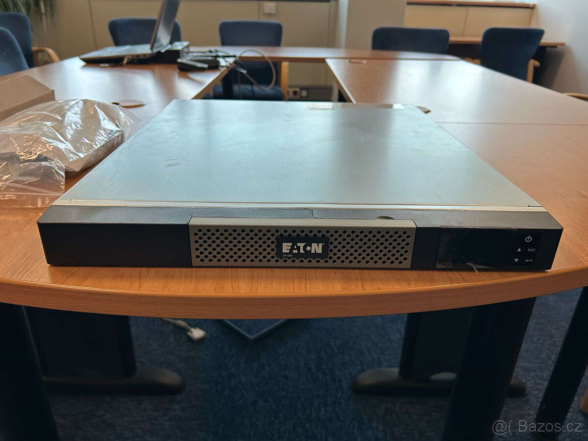 EATON UPS 5P 850iR 1U záložní jednotka