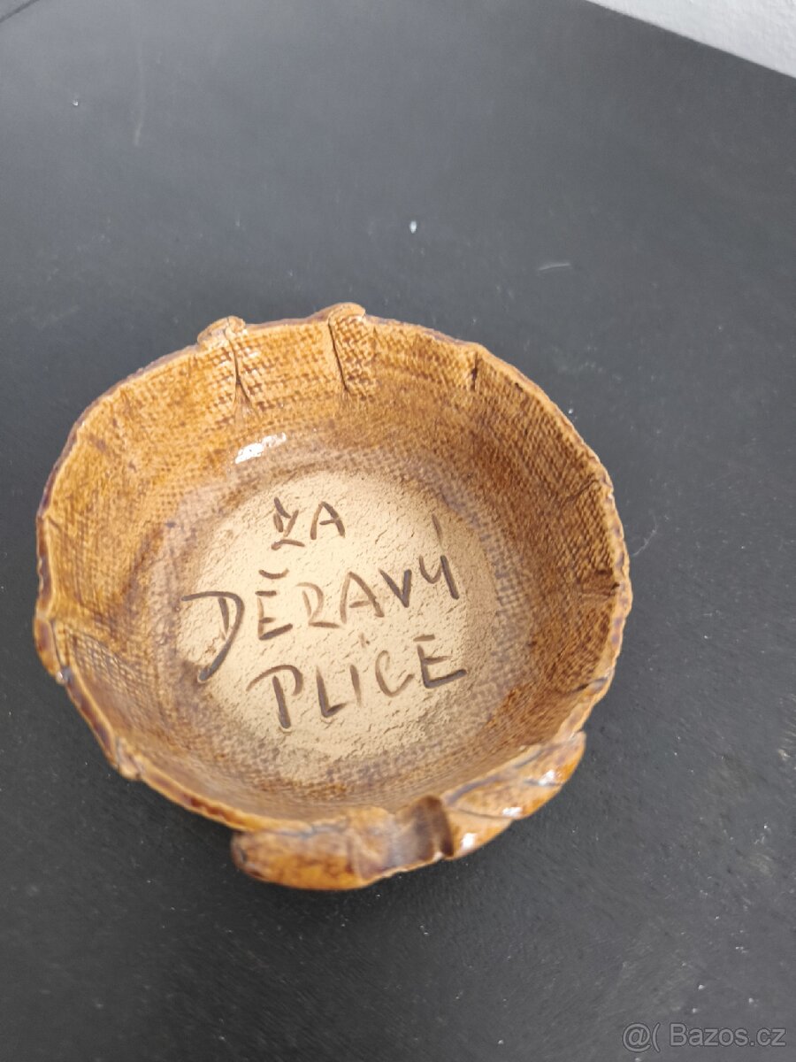 Ručně vyráběná keramická miska