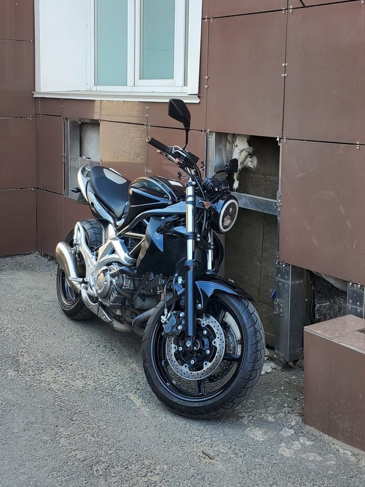 Suzuki 650 Gladius