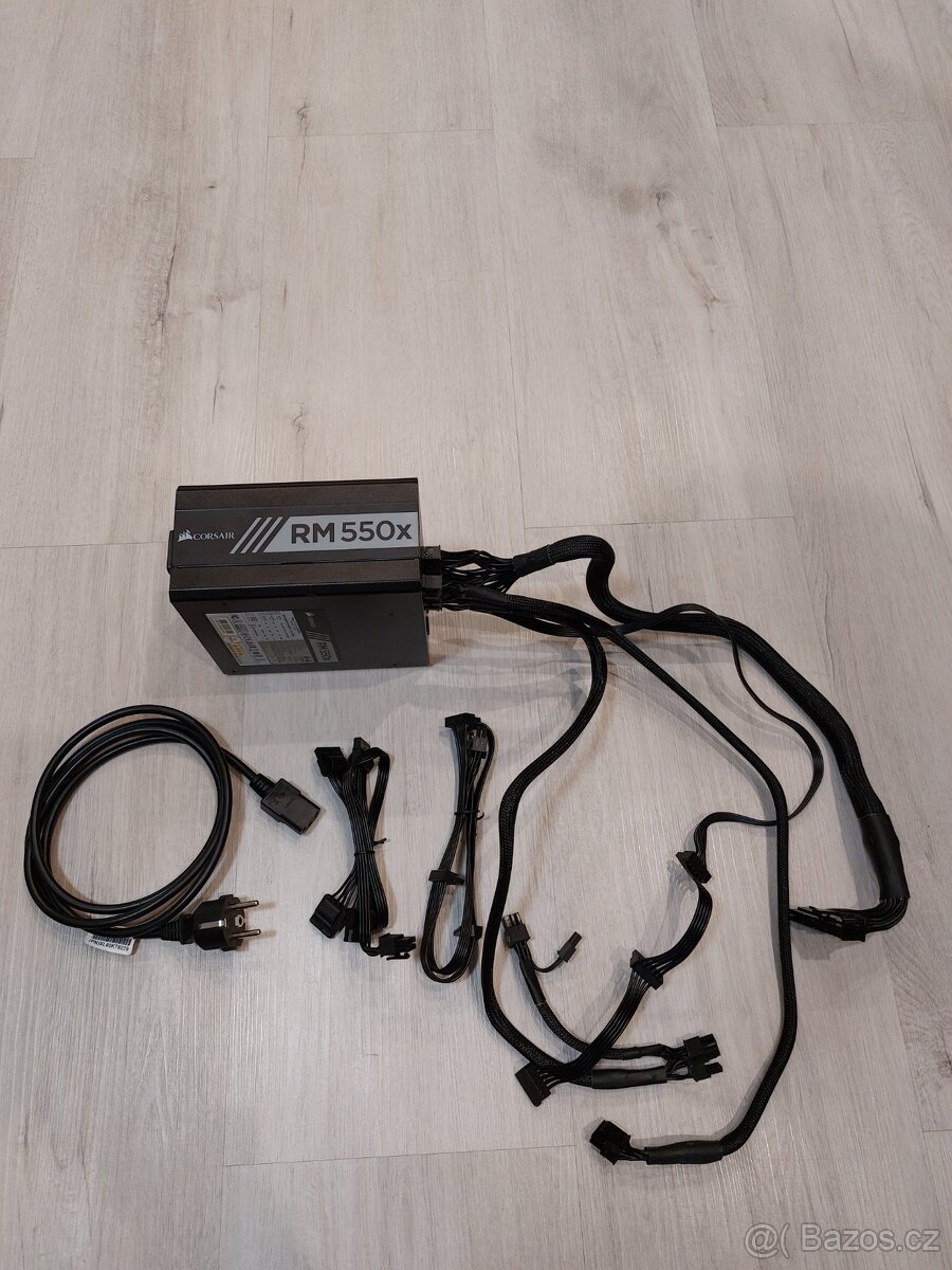 CORSAIR RM 550x -zánovní,plně modulární,GOLD