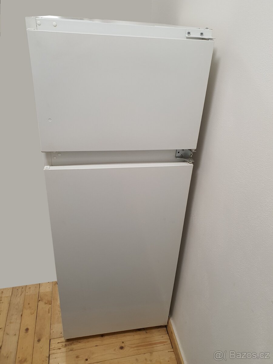 levně - úsporná lednice + mrazák Whirlpool a dovoz