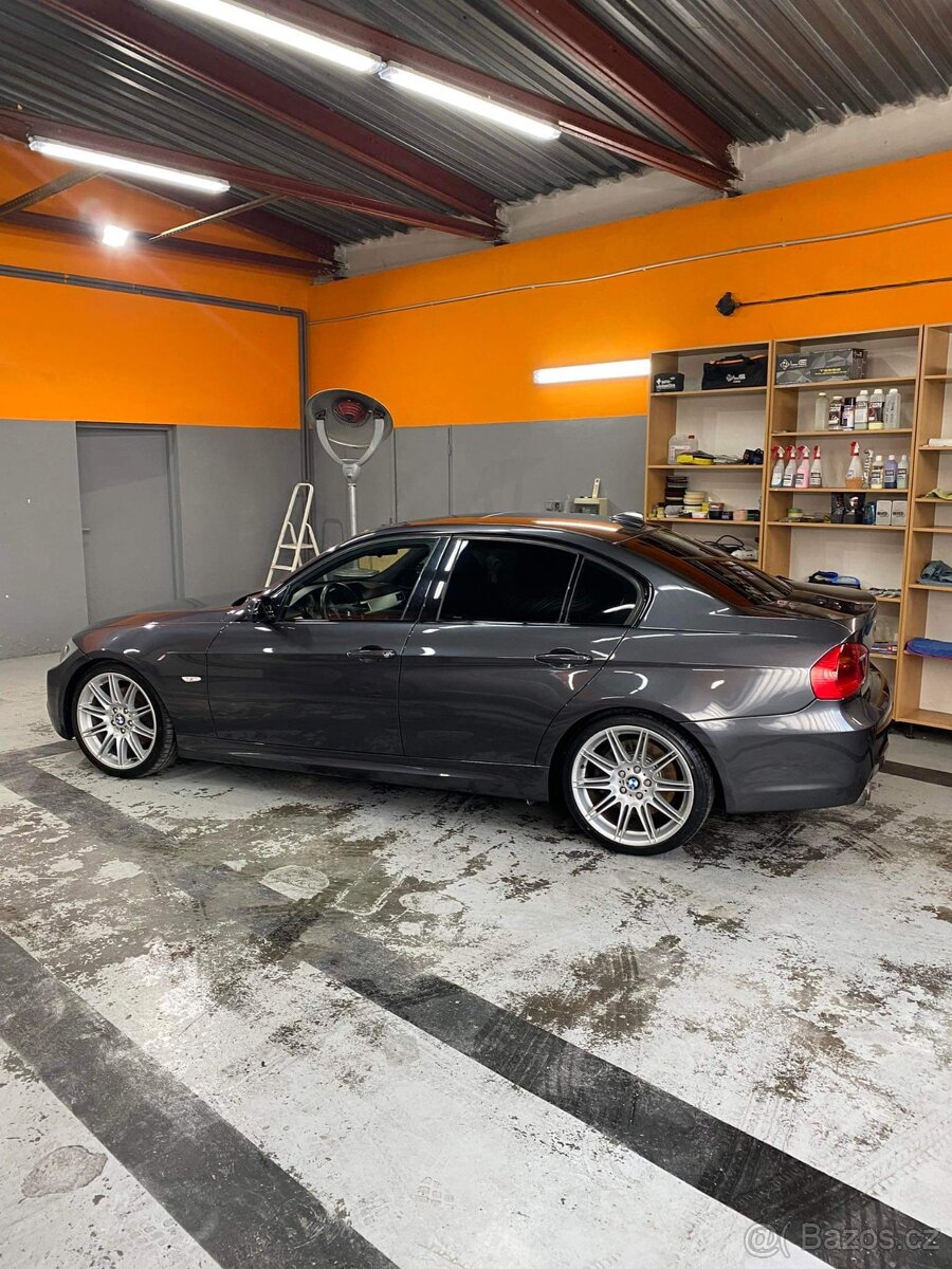 BMW e90 330d M-paket