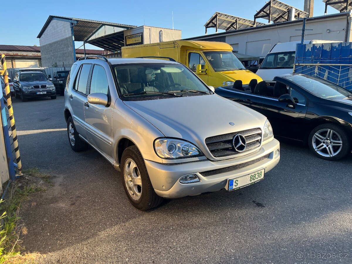 Mercedes Benz ML 270 CDI FACELIFT 120KW rok 2005