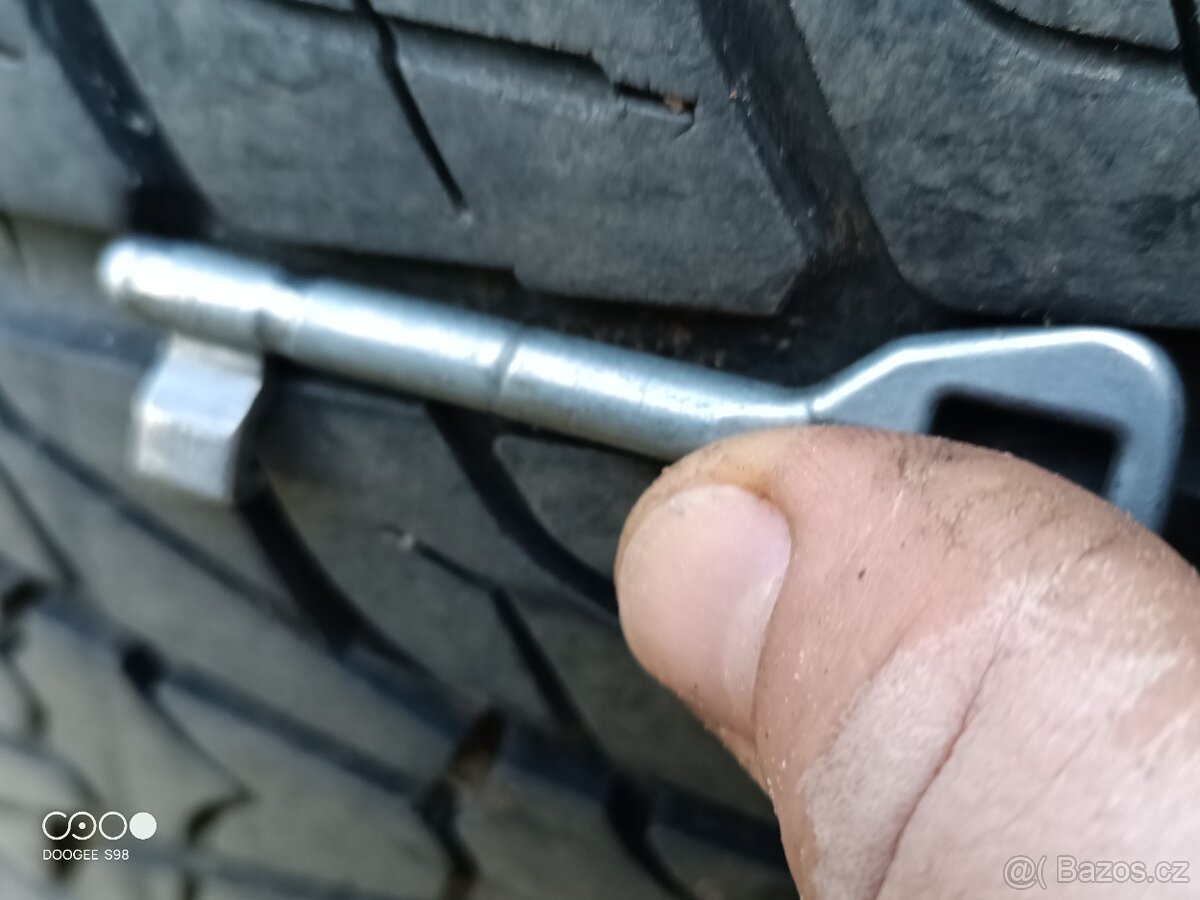 275/45/20