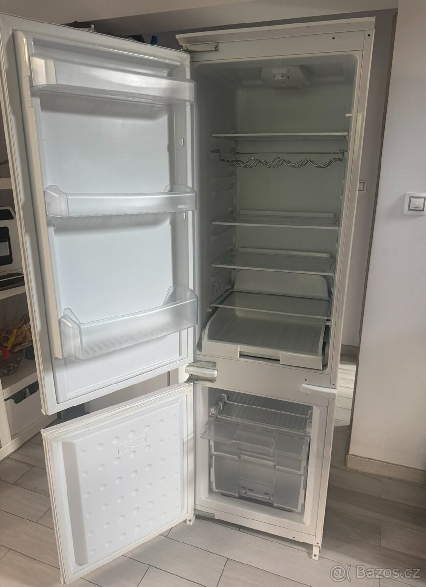 Vestavná kombinovaná chladnička Beko s mrazničkou