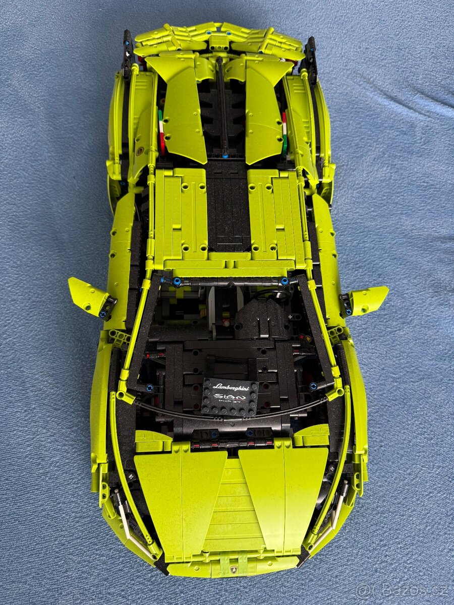 LEGO Technic 42115 Lamborghini Sian