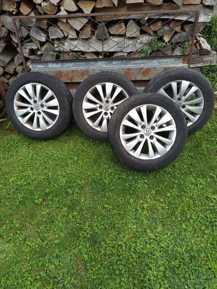Citroen litá R16"