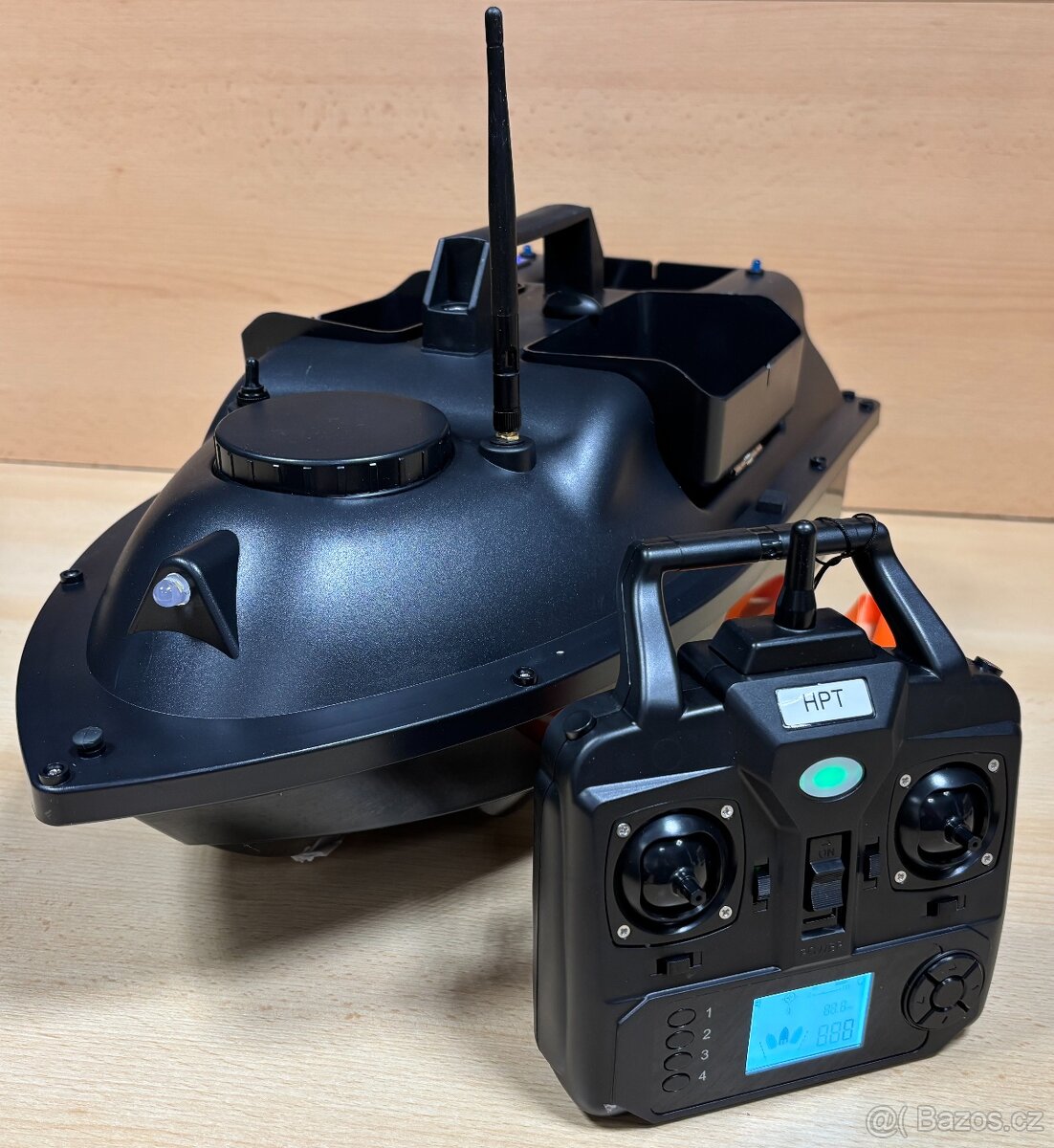 Tříkomorová ČERNÁ loďka GPS s baterií 12000mAh včetně obalu