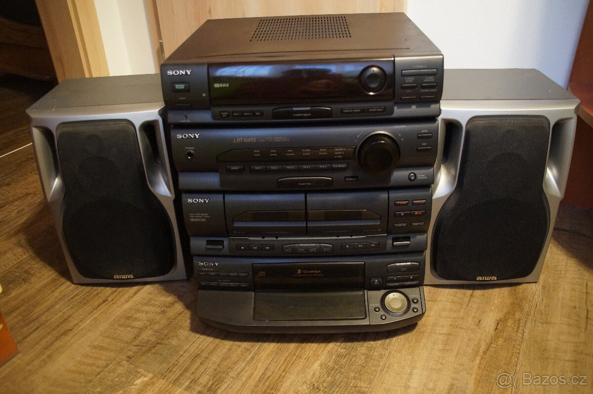 Sony HCD - N455 s měničem na 5 cd