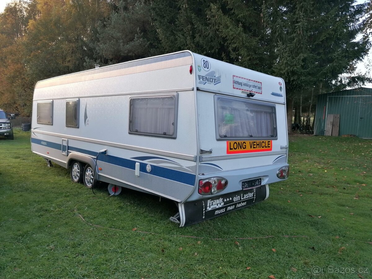 Fendt 650 Platin, zánovní předstan, trouba, WC, koupelna