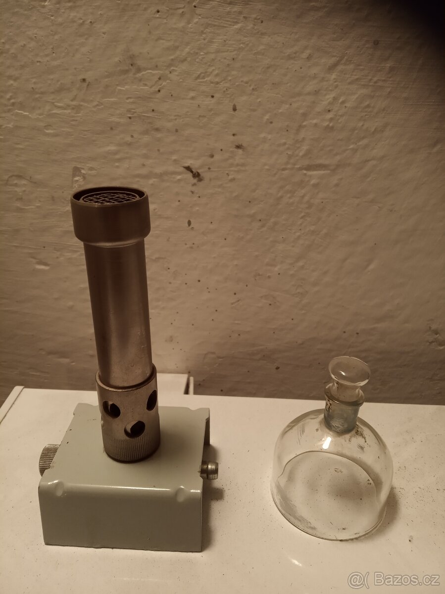 Laboratorní sklo,kahan, teploměry
