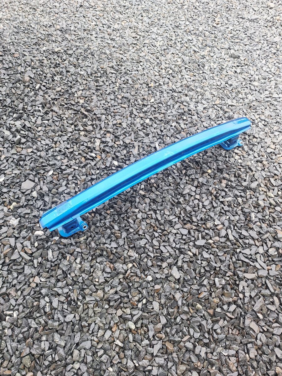 Výstuha zadního nárazníku fabia 2