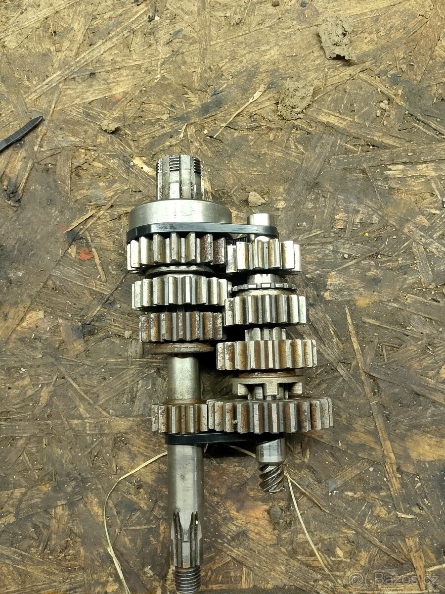 Převodovka Jawa 250/353 kývačka