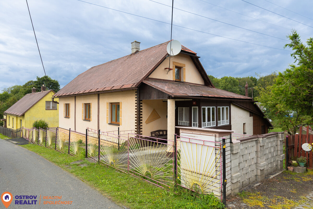 Prodej, rodinný dům, 4+1 s garáží, 590 m2, Tvrdkov
