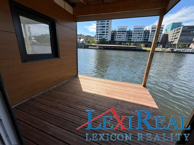 Hausbot 2+kk 43 m2 s terasou 9 m2