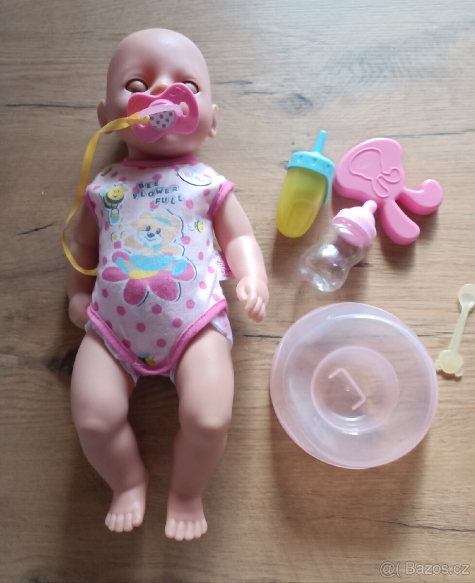 Panenka s příslušenstvím baby born