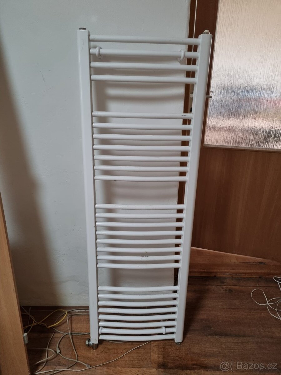 Topný žebřík do koupelny