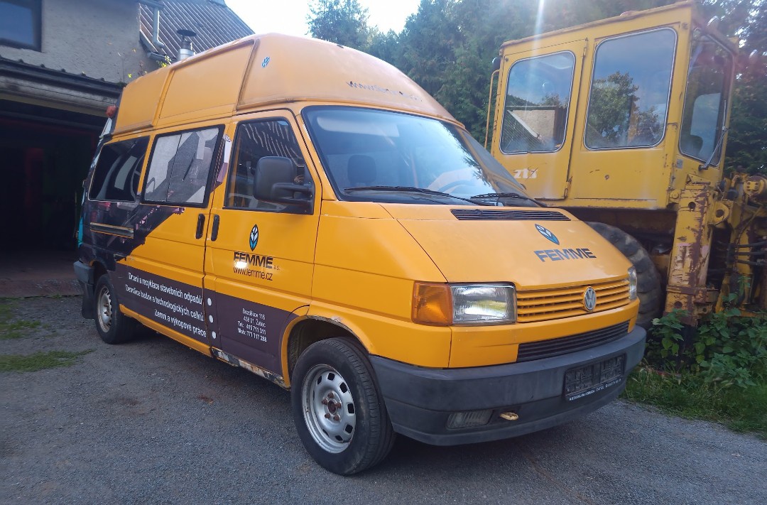 VW T4 1.9D, 9mist, tažné, bufík - díly z pojízdného vozu