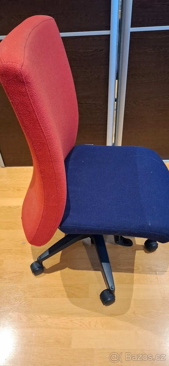 kancelářská židle