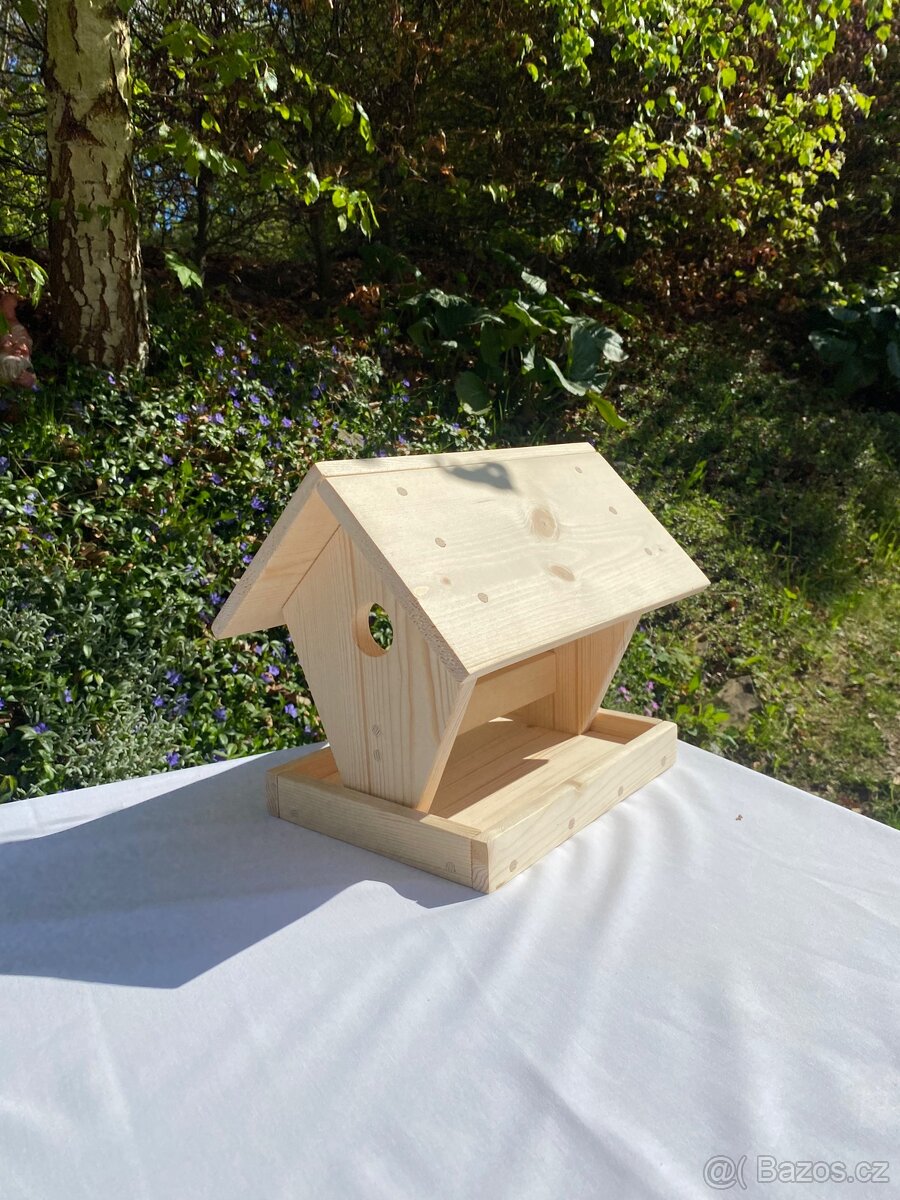 Ptačí krmítko ruční výroba