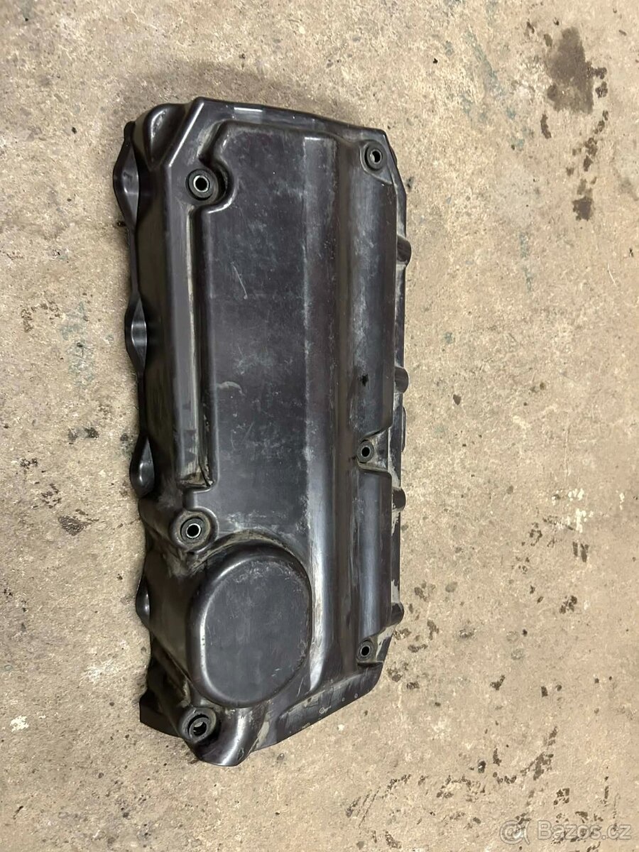 Kryt motoru vito 639 2.2 CDI