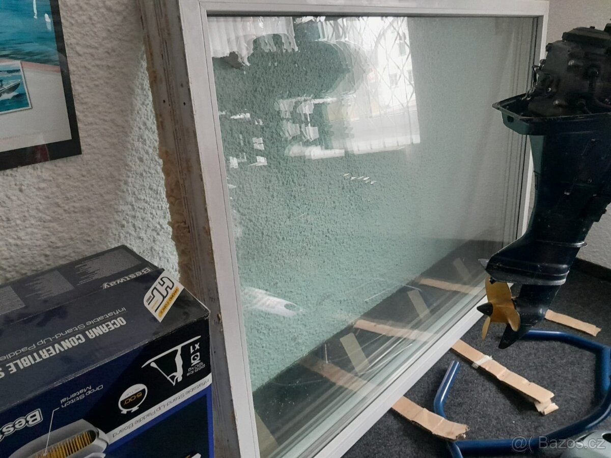 Prodám zachovalé výlohy