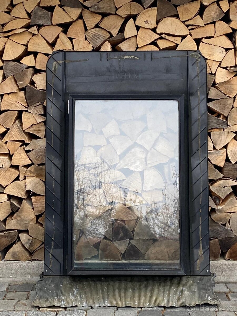 Střešní výlez 82x53cm