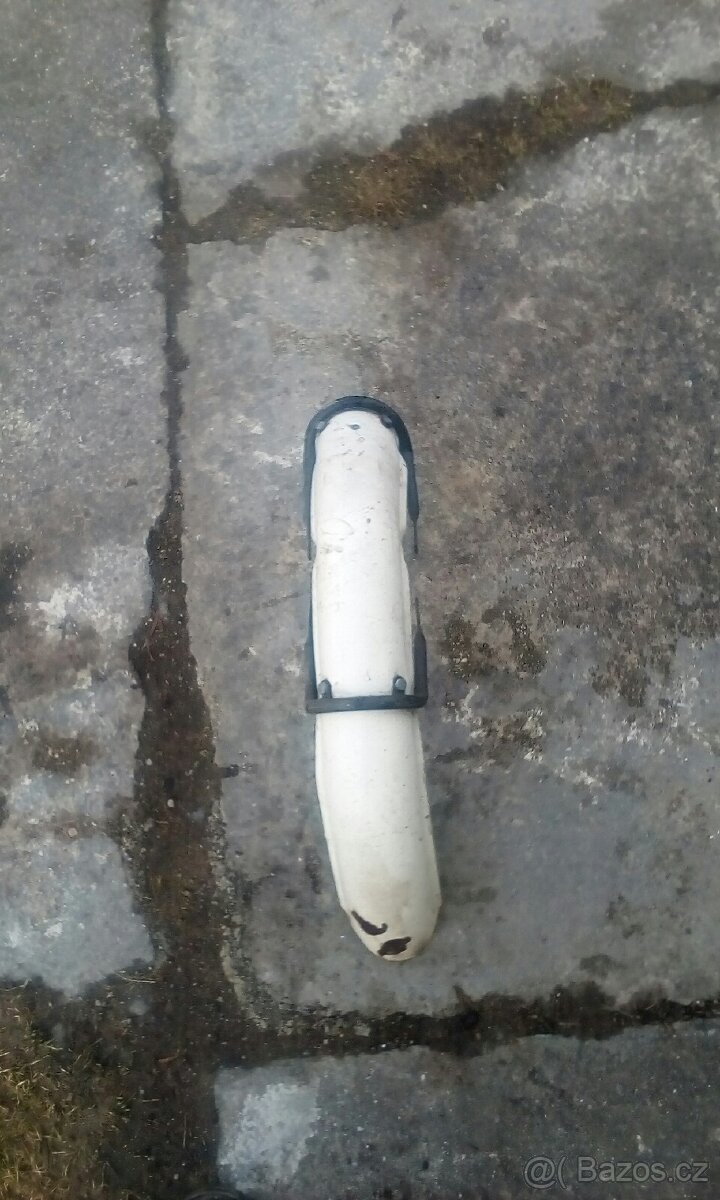 Prední blatník na Mustanga.