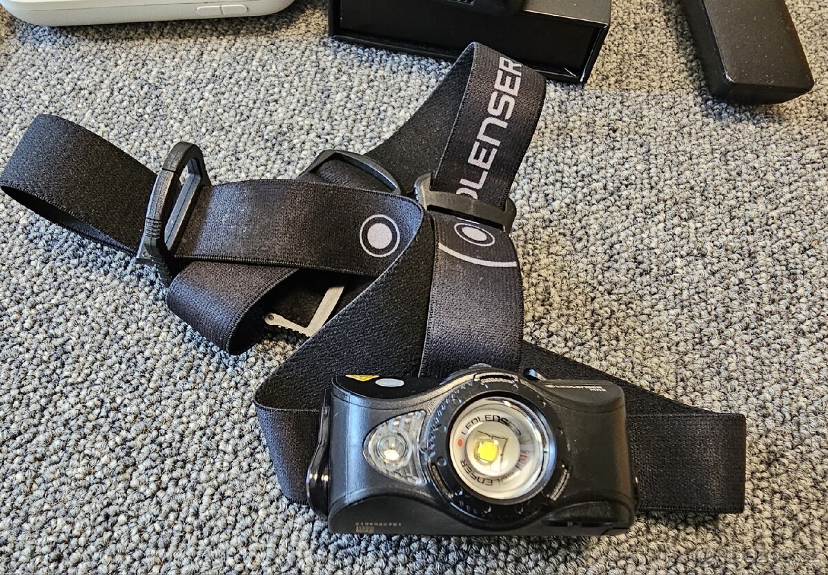Čelovka Ledlenser MH8, Powerbanka Ledlenser Flex 5
