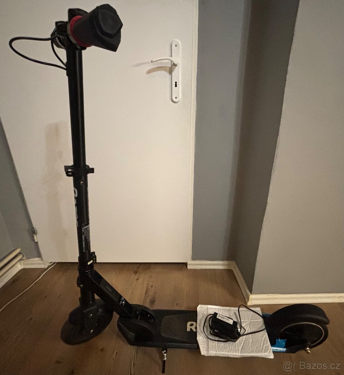 Razor e prime air(nefunkční baterie)
